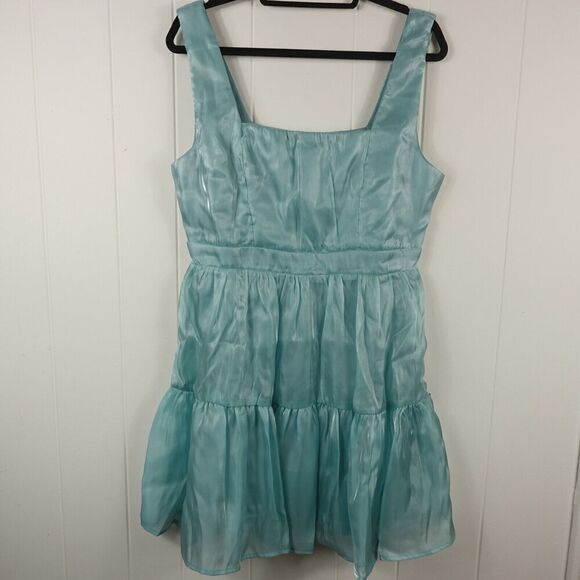 Lulus Womens Thriving Darling Shiny Sleeveless Tiered Mini Dress Large - Picture 5 of 13